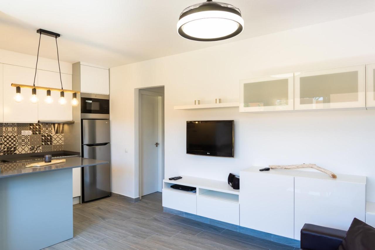 Casa Lucien - Newly Refurbished Apartment With Swimming Pool - Ideal For Couples Corralejo Zewnętrze zdjęcie